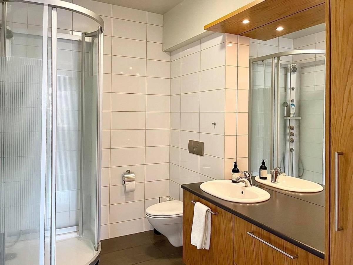 Day Dream Townhall Square Apartments 아퀴레이리 외부 사진